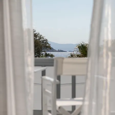 Hotell Ippokampos Beachfront 2*